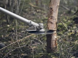 Úhlový převod konstruovaný pro lesní křovinořezy s vysokou rychlostí řezného nástroje pro nejvyšší řezný výkon. 