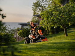 Husqvarna R200iX bez žac.
